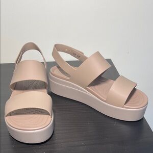 Crocs Brooklyn Low Wedge Sandal - Women's size 8